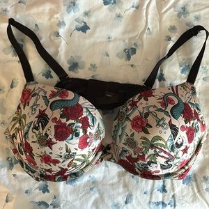 NWOT torrid Bra 40D